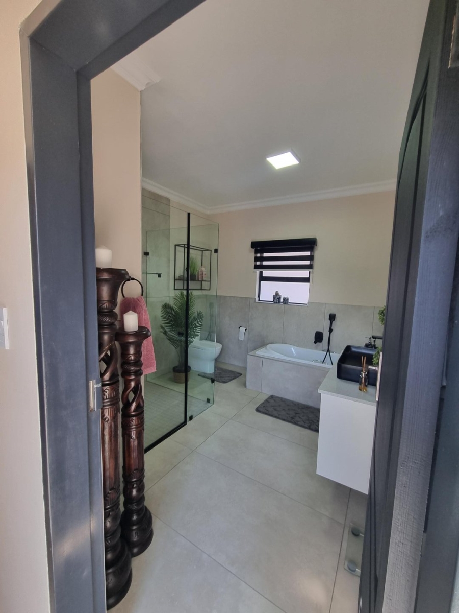 3 Bedroom Property for Sale in Landsmeer Residential Estate North West